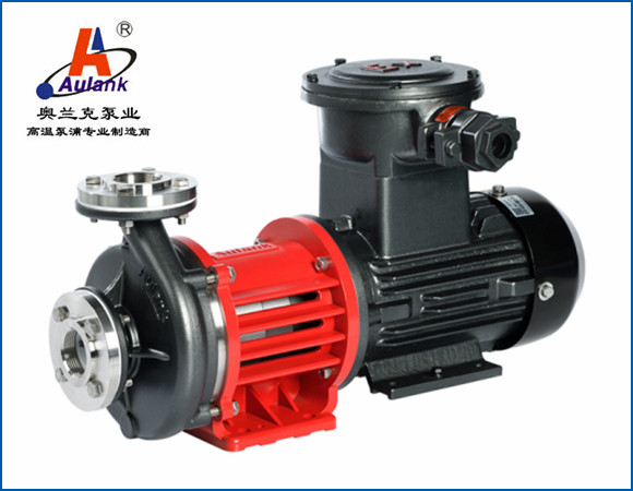 泵浦簡介：MDZ系列泵浦為磁力驅(qū)動式高低溫離心泵，移送循環(huán)介質(zhì)為不含顆粒、纖維的液體。泵浦外觀設(shè)計新穎、振動小、噪音低、無泄漏。泵浦可循環(huán)水、導熱油、乙二醇、硅油、酒精、碳氫溶液等介質(zhì)，泵浦耐溫范圍：-120℃～+350℃。并可根據(jù)客戶需求，定制變頻、防爆、特殊電源等電機。